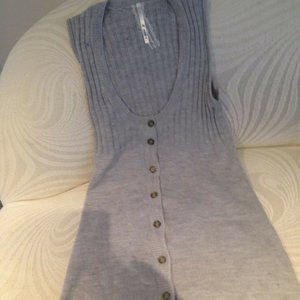 RENA GRAY SLEEVELESS BUTTON DOWN SWEATER